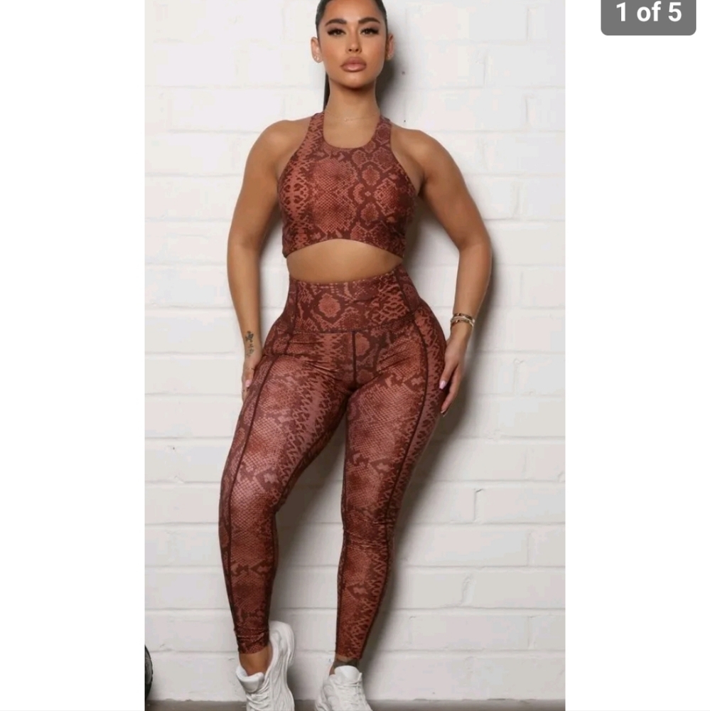 Fashion Nova Challenge Me Active Full Length Leggings Camel Size Small Nwt